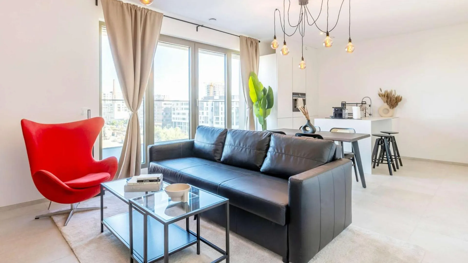 Bright 2Br Flat With Balcony & Comfort Sanem Apartment